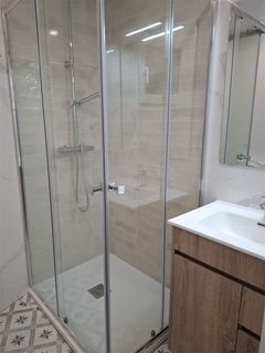 Baño reformado en Barcelona, plato de ducha